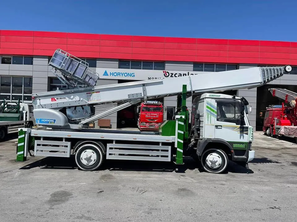 Öztürkler mobil asansör aracından saha fotoğrafı